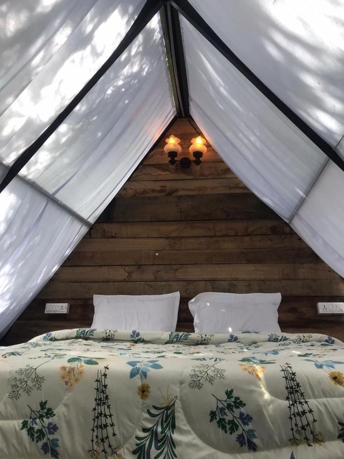Bob'S Woodside Bungalow Hotel อูตี ภายนอก รูปภาพ